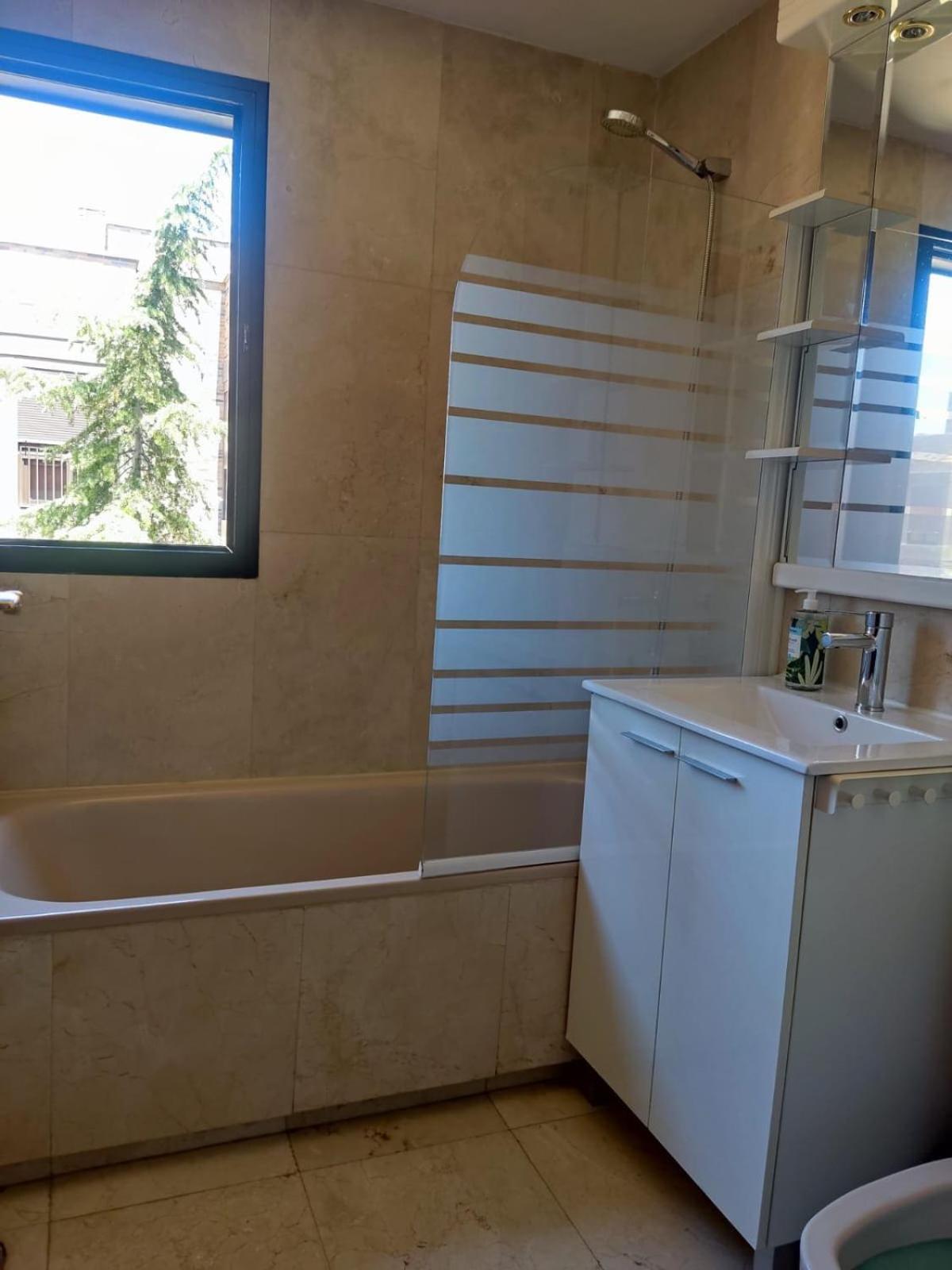 Apartamento Apartmento Con Piscina Y Parking Madrid Barajas Ifema *